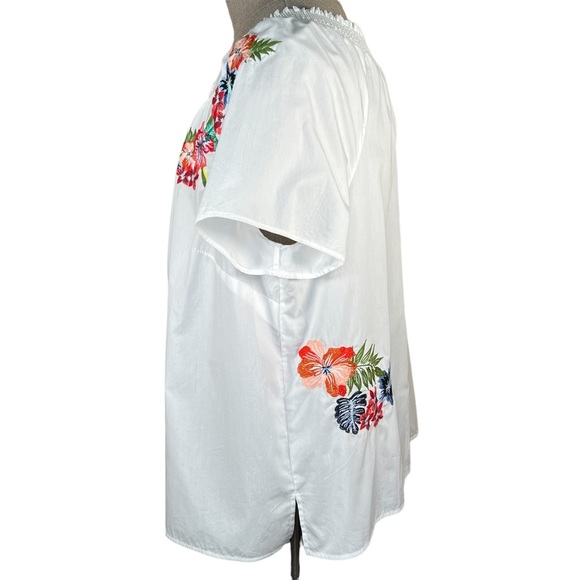 Talbots Woman Cool Cotton Floral Embroidered Blouse With Smocked Necklin… - Picture 9 of 14